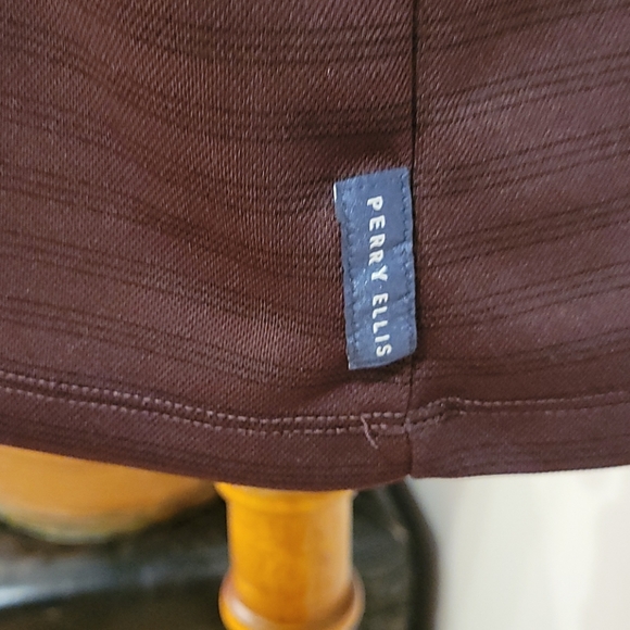 NWOT Perry Ellis Dress Vneck Tee - Picture 3 of 4